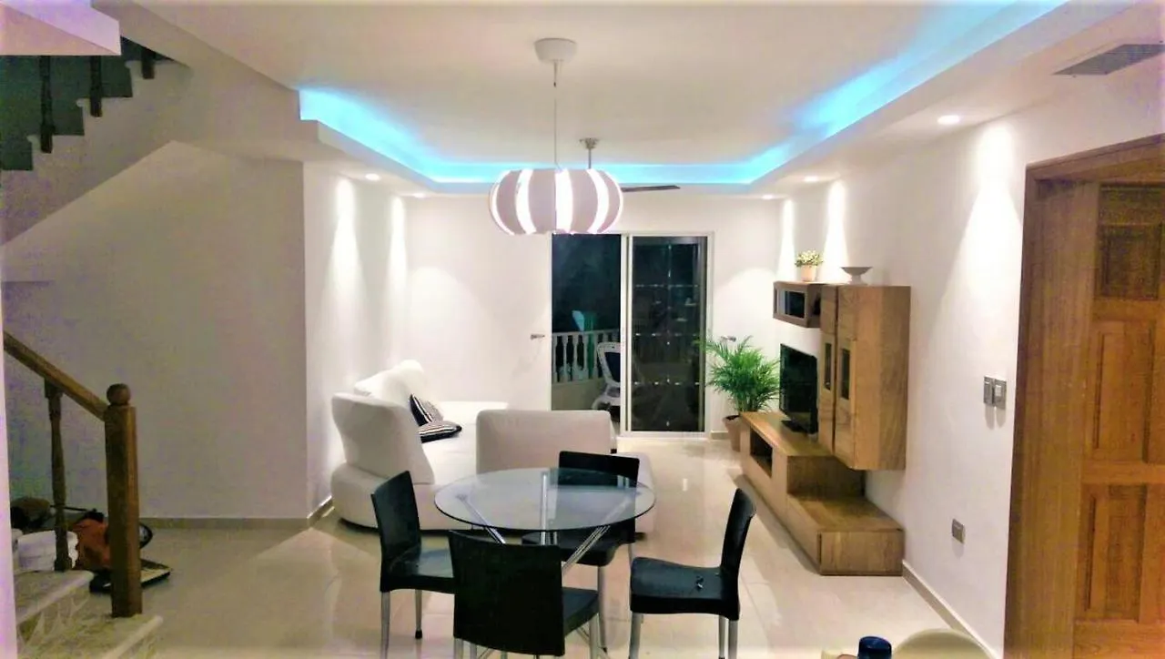 דירה פונטה קאנה Huge Penthouse Near The Beach With Private Jacuzzi